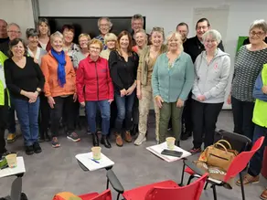 groupe de personne en formation
