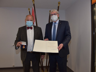 Bundesverdienstmedaille an Lions Club-Mitglied Paul Friedrich aus Bad Honnef
