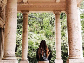 Eliza - "Moja bolezen ima povprečno starost samomora 40 let. Morda je kdo zdaj zgrožen nad tem, kako je to malo, meni pa se zdi le dolga in naporna doba trpljenja."