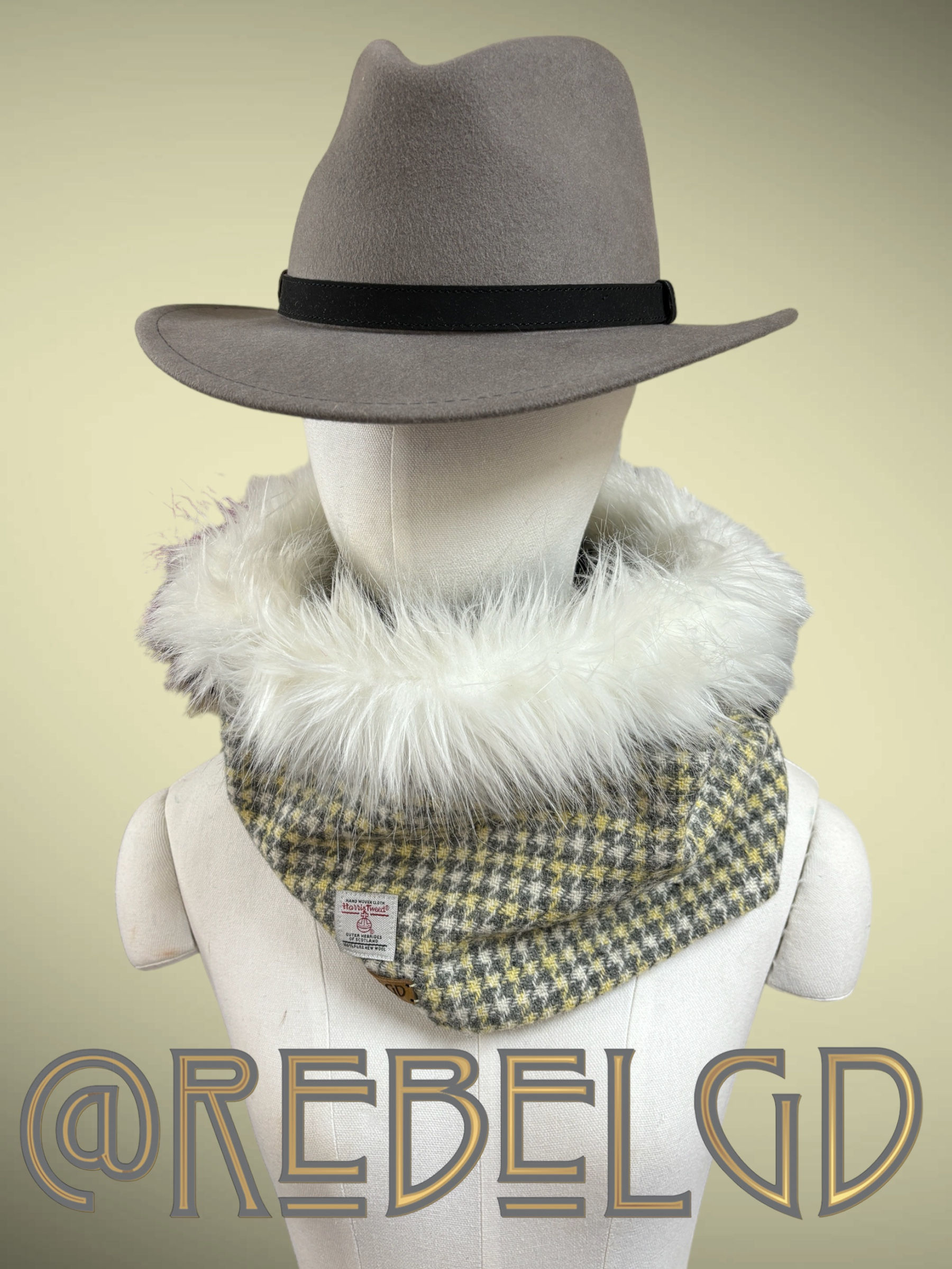 Faux Fur Trimmed Snood