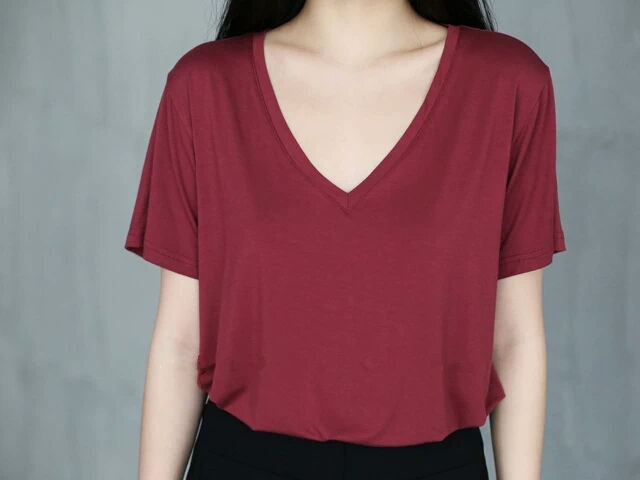 縮圖：V領淨色Tee
