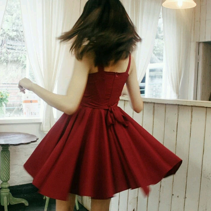 縮圖：收腰百摺吊帶連身裙