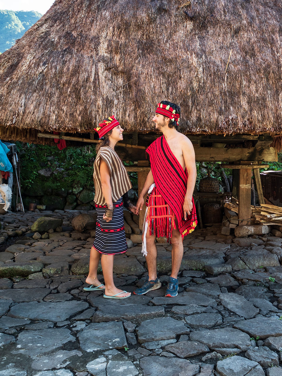 Couple en tenue traditionnelle Philippine à Batad