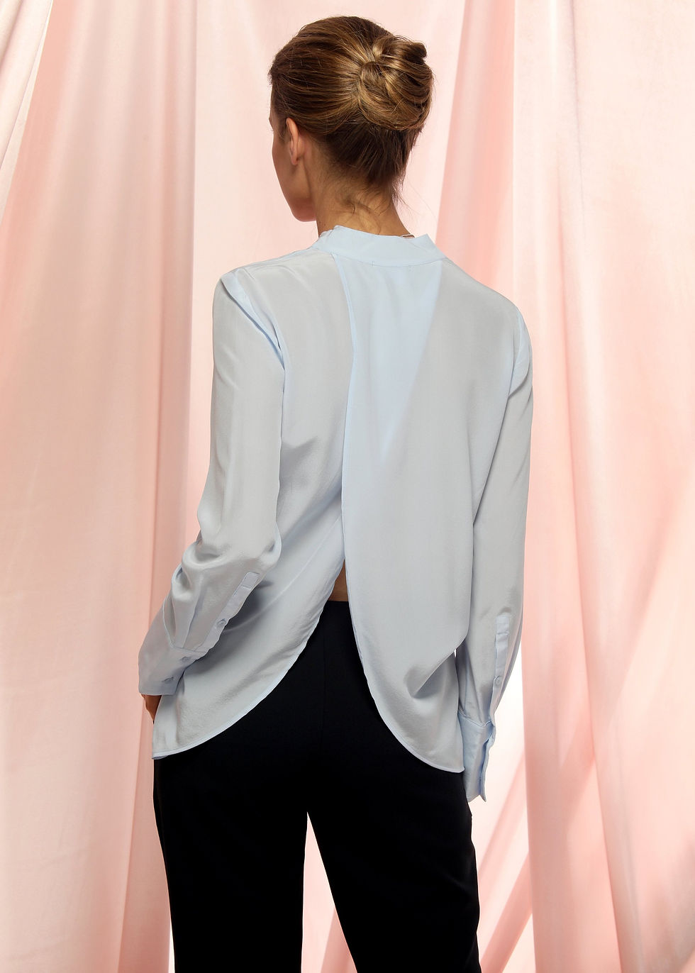 Thumbnail: Women's Pleated V-neck Long Sleeves Blouse