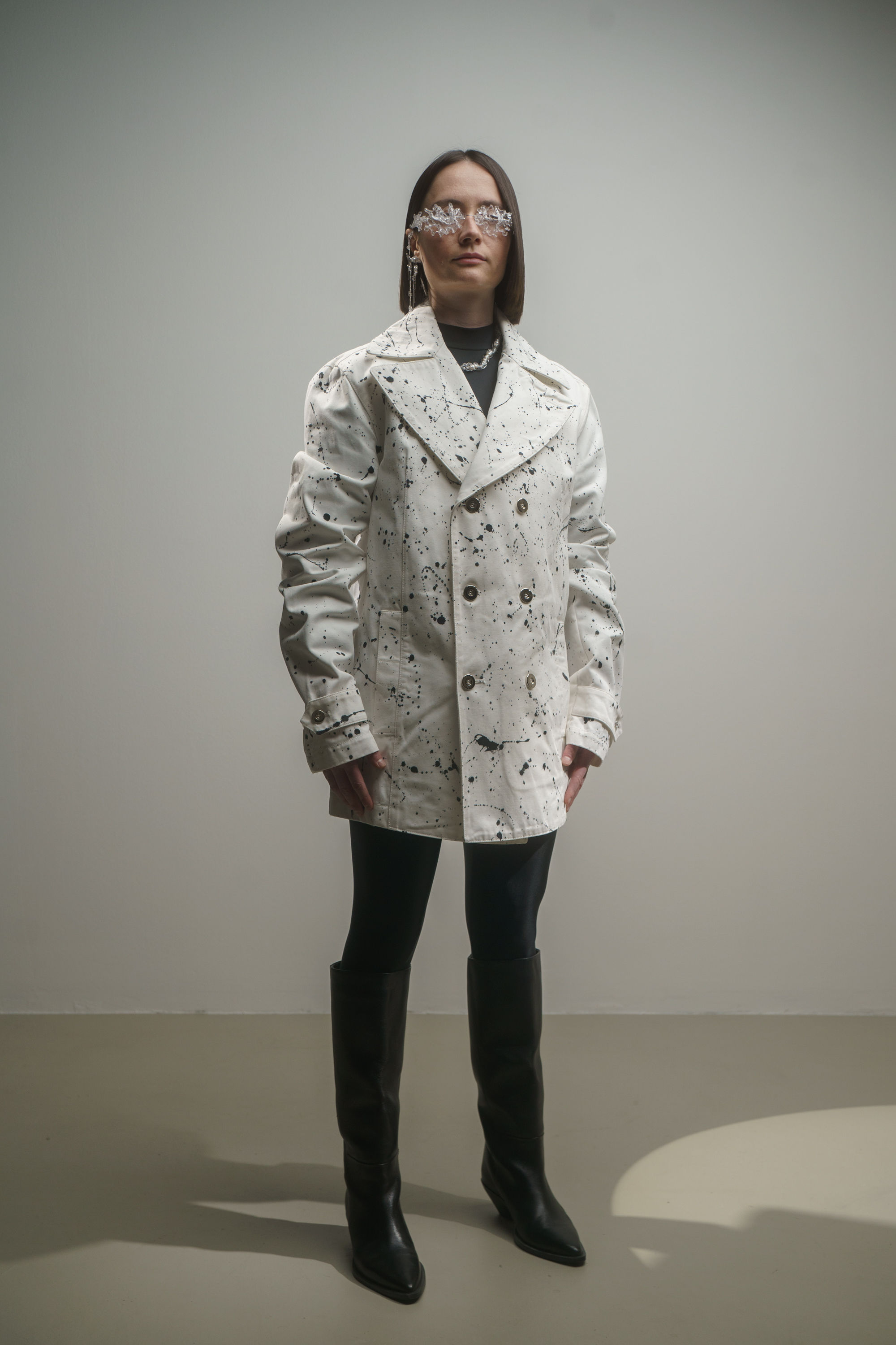 SPOTLIGHT TRENCH COAT