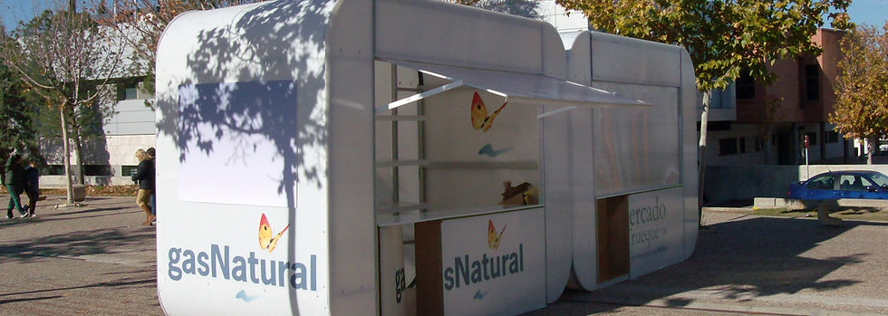 STAND EXTERIOR