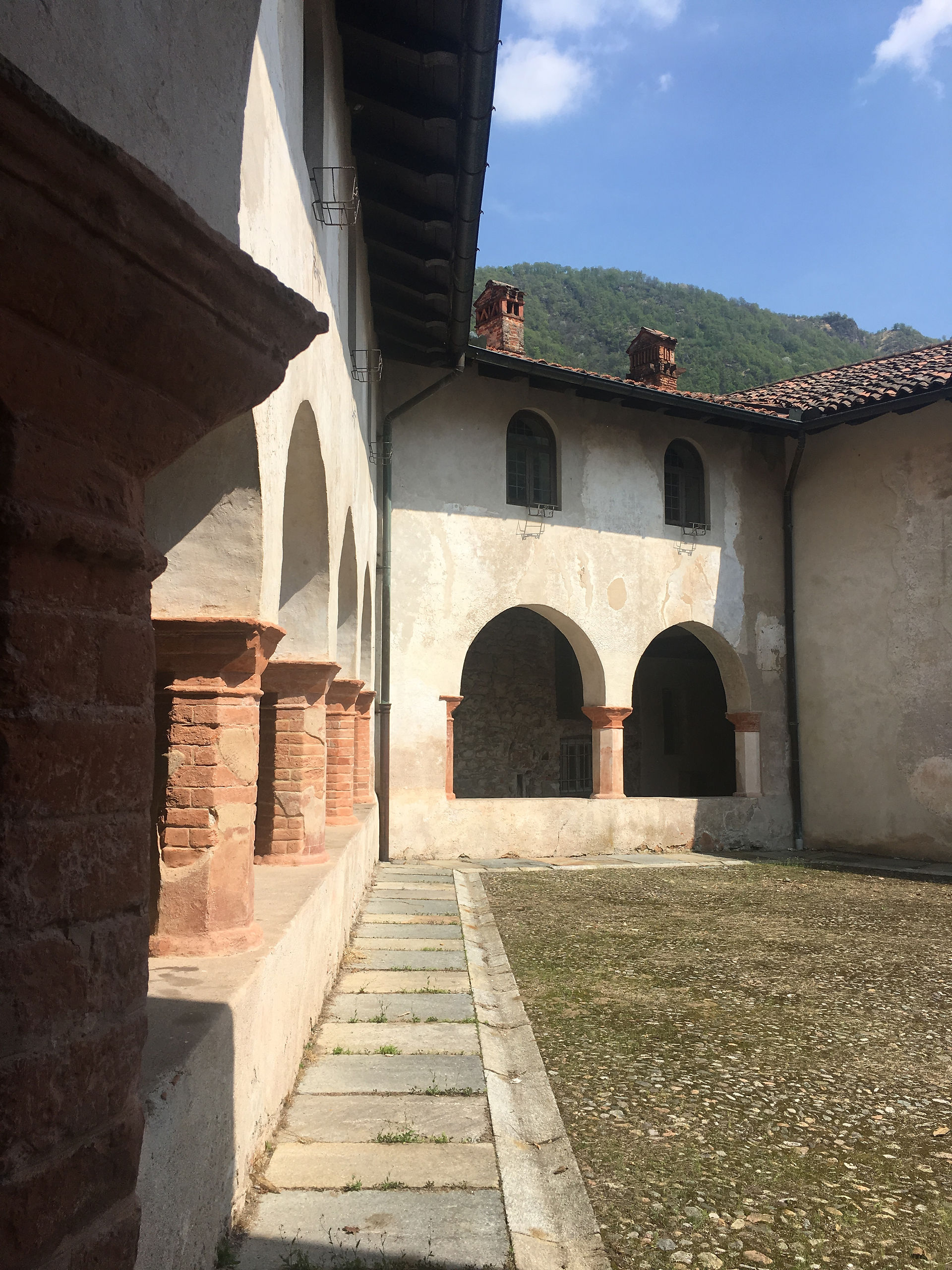Il chiostro della Badia