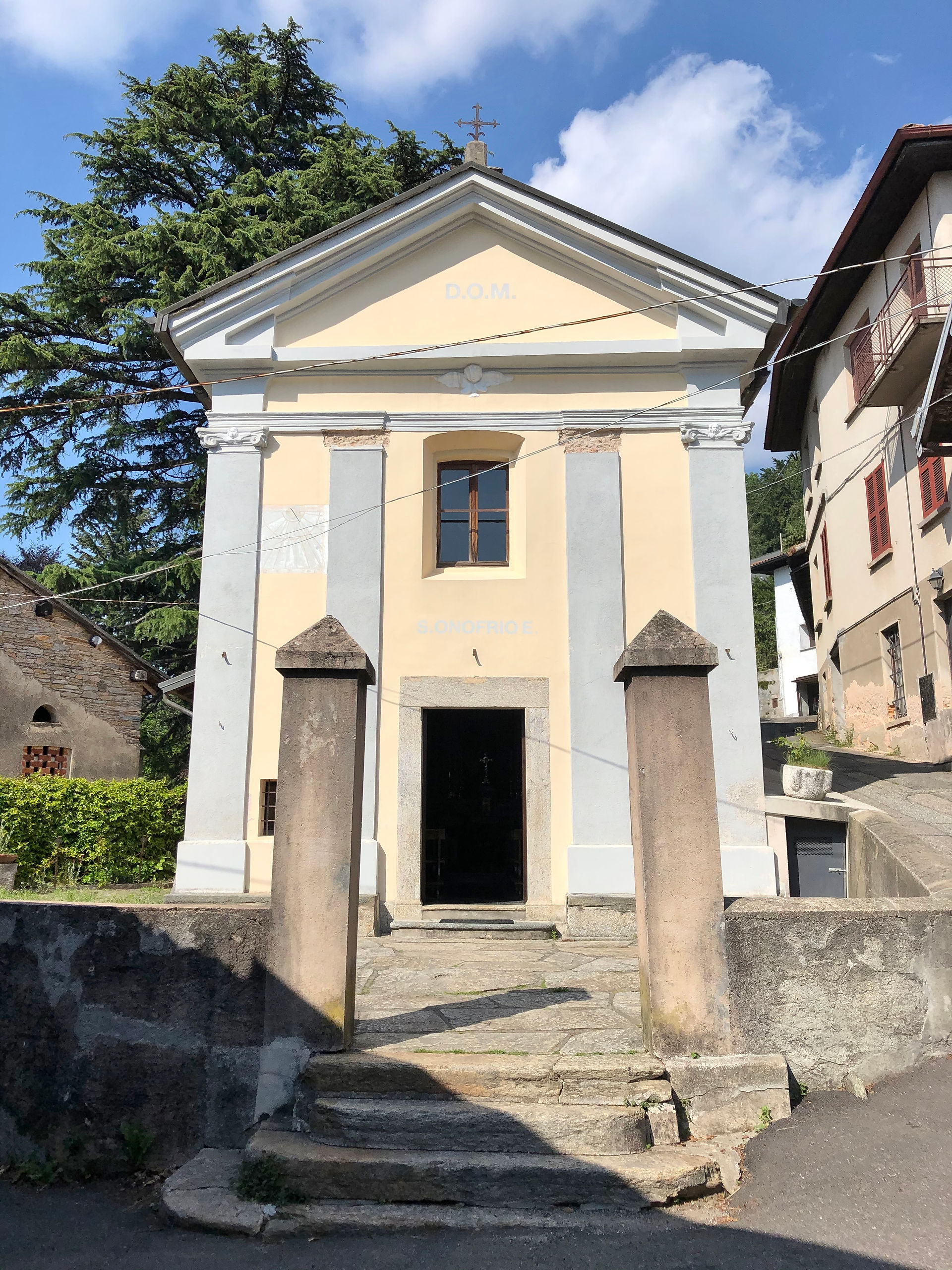 Scendiamo fino alla chiesa