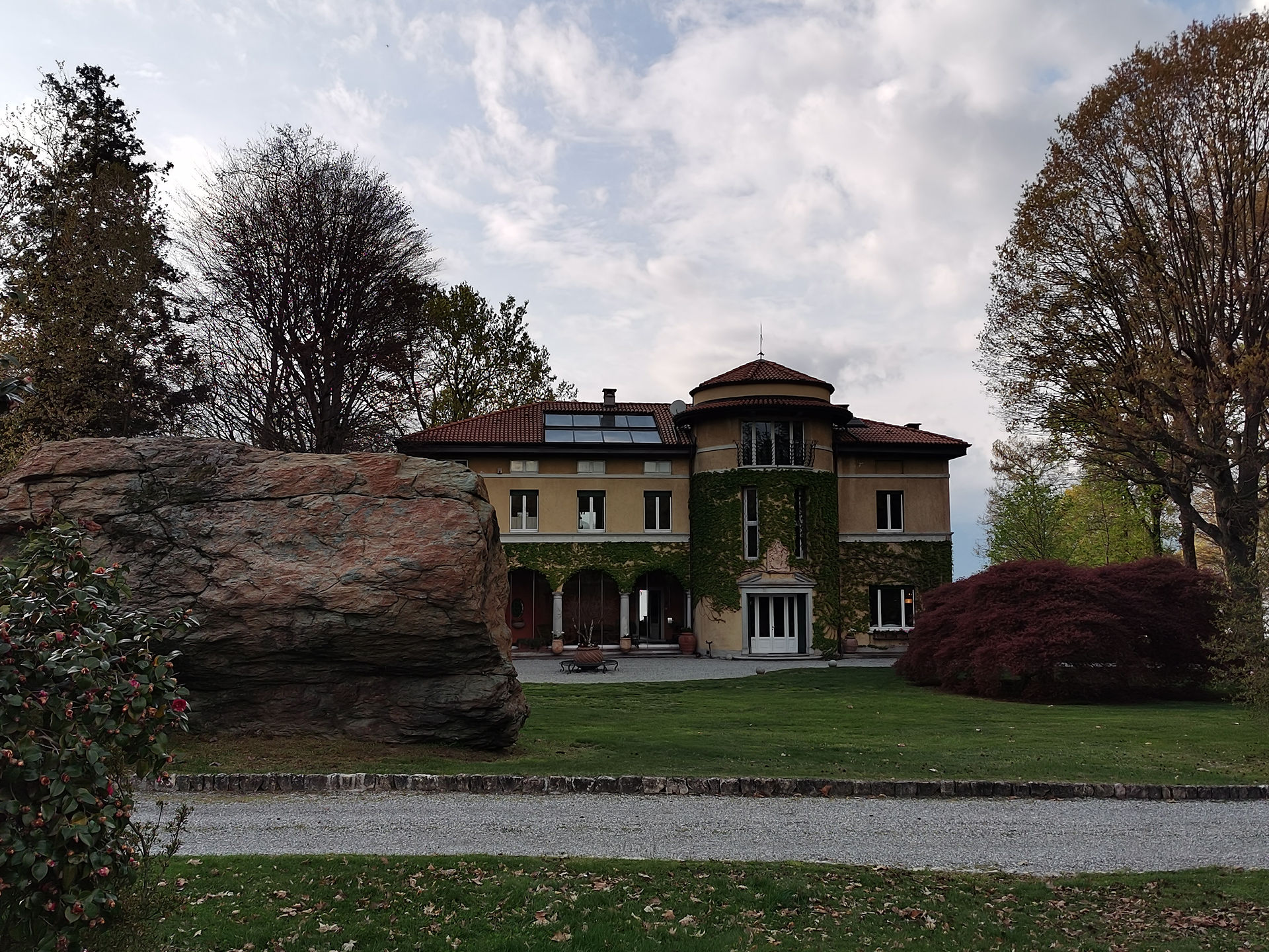 Costeggiamo delle ville