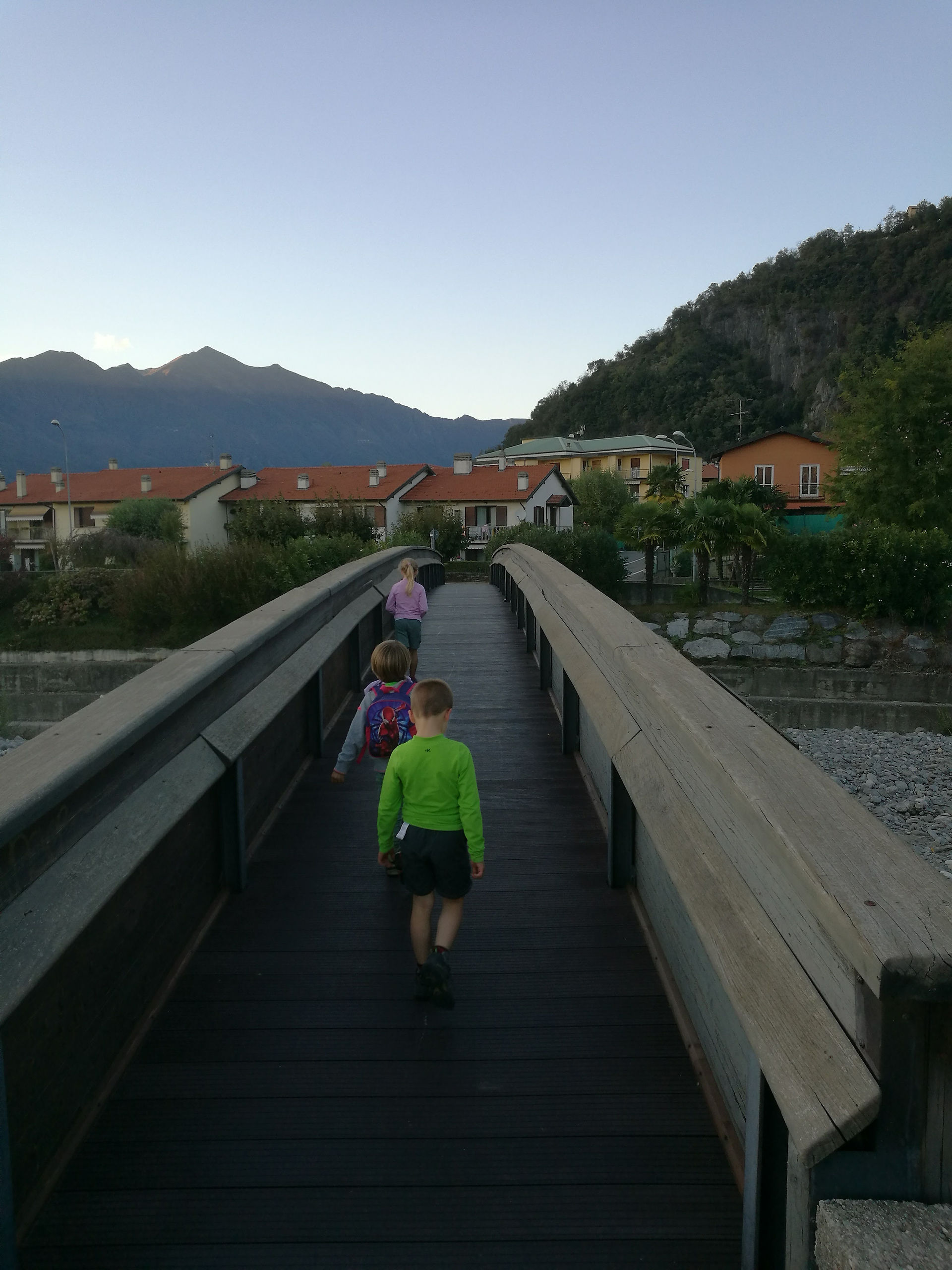 Il ponte sul Giona