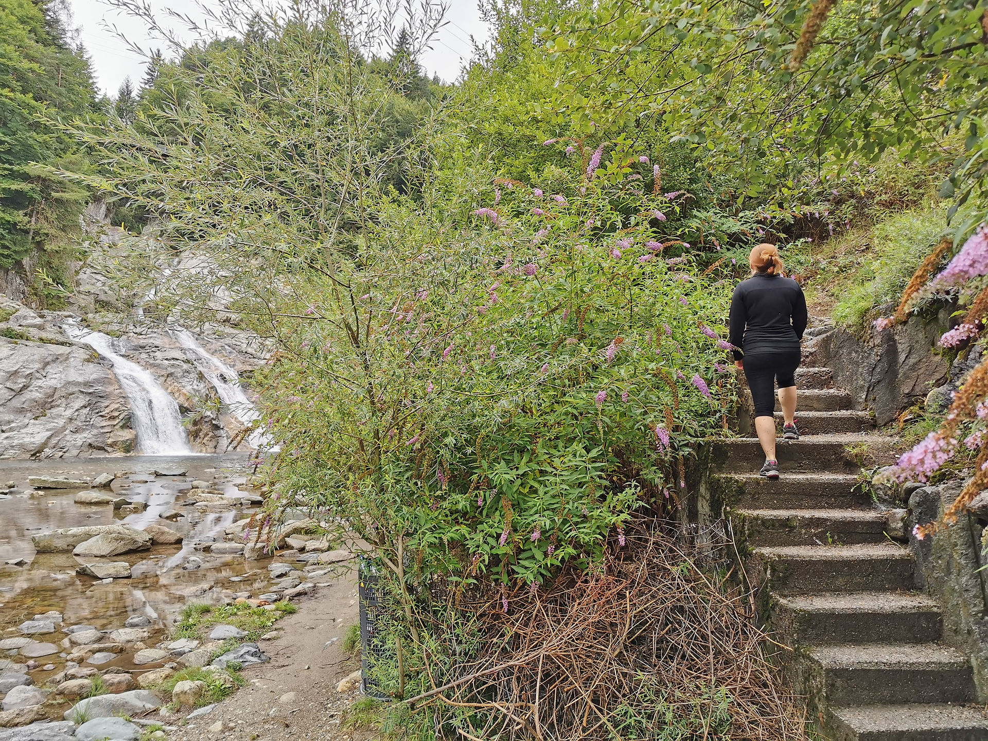 Risaliamo dall'altra riva