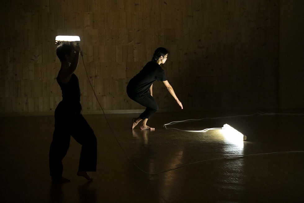 can light be found in darkness__Foto Helga Rader 5_andreakschlehwein.com _L
