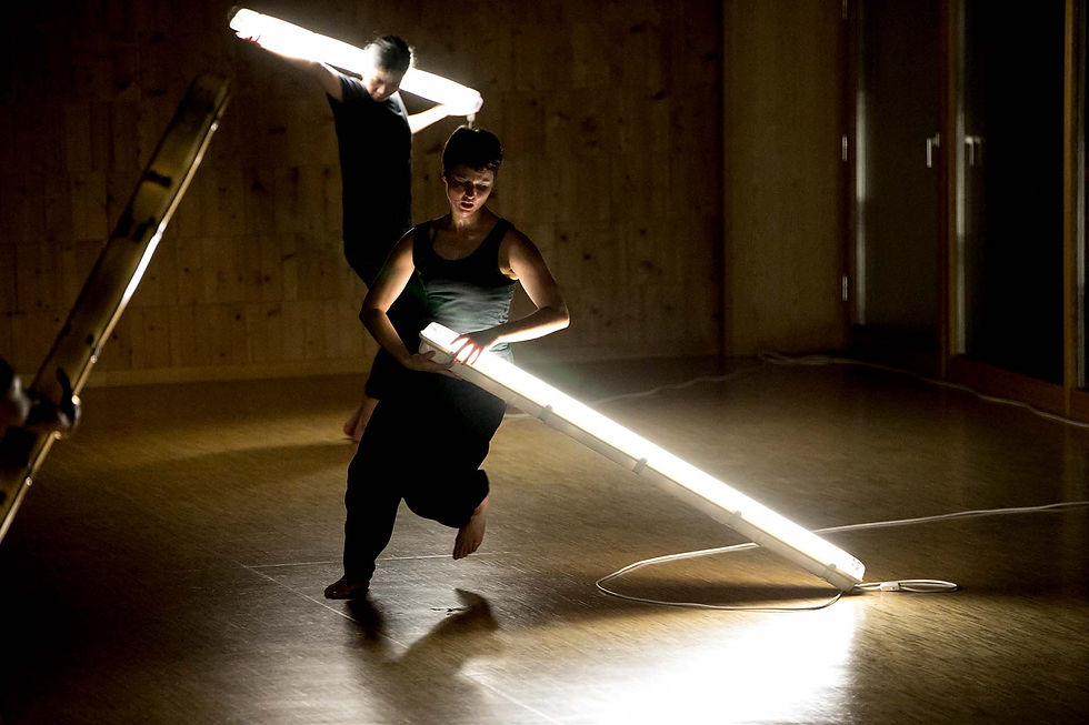 can light be found in darkness__Foto Helga Rader 3_andreakschlehwein.com _L
