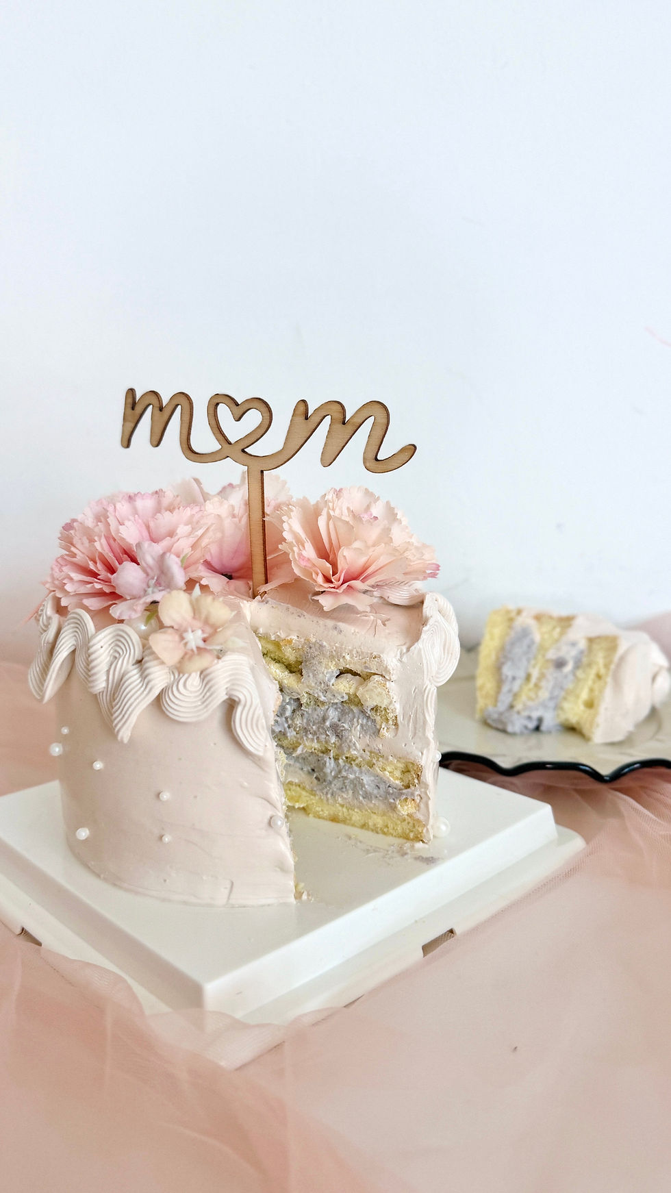 Thumbnail: 5" Mother's Day Orh Nee Cake