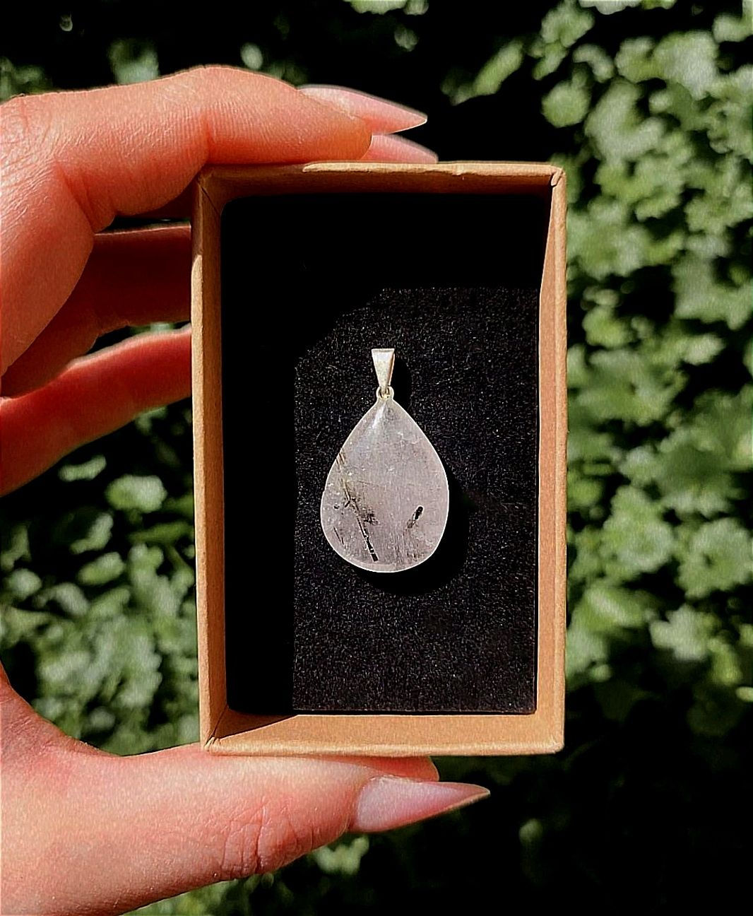 CIONDOLO IN QUARZO TORMALINATO A GOCCIA GRANDE