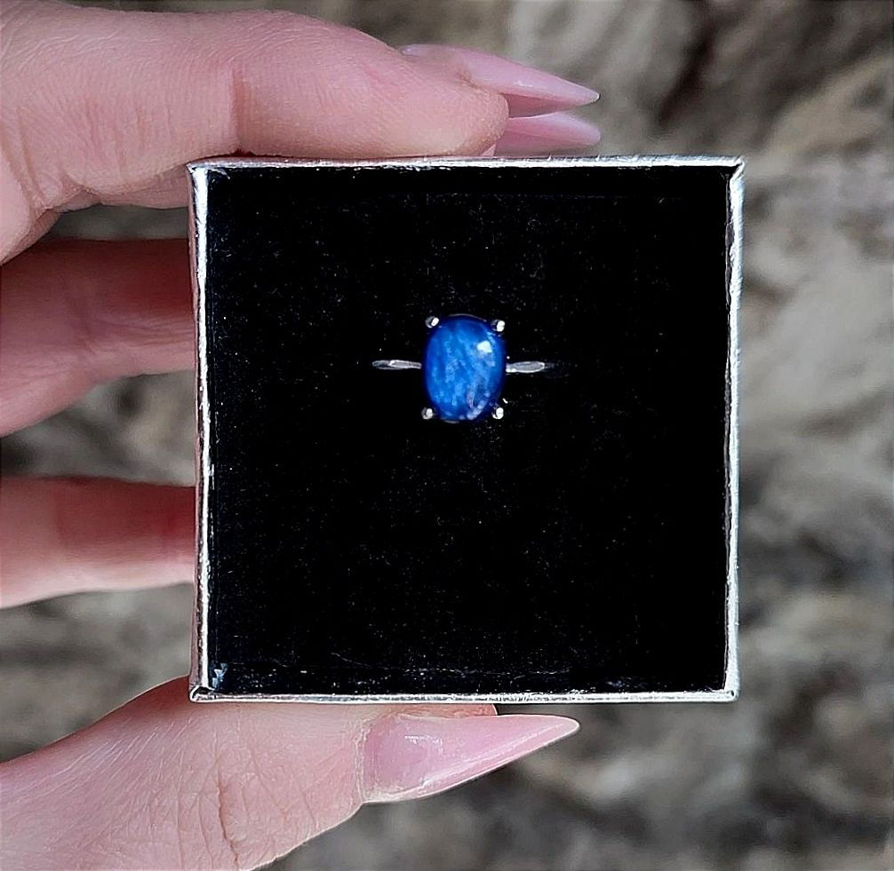 ANELLO REGOLABILE IN RAME PLACCATO ARGENTO CON CIANITE SEMPLICE