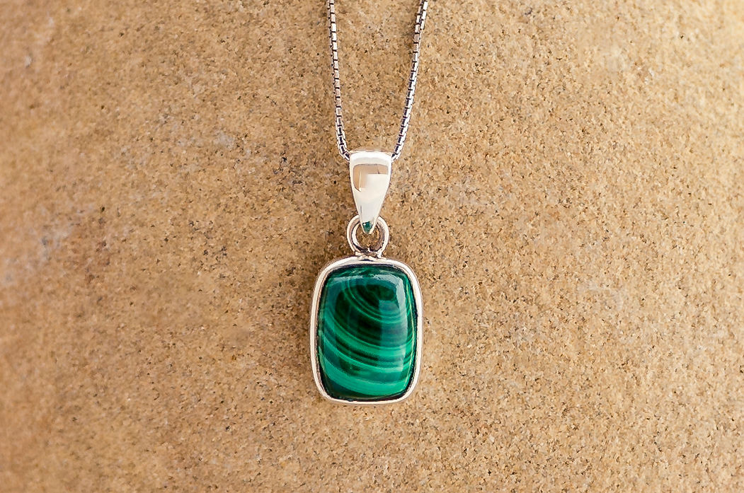 CIONDOLO IN ARGENTO RETTANGOLARE IN MALACHITE