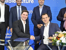 Greece and European Space Agency contract with ICEYE for advanced SAR satellite operations