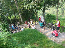 航拍"周生生金行"以單車為主題的廣告製作 