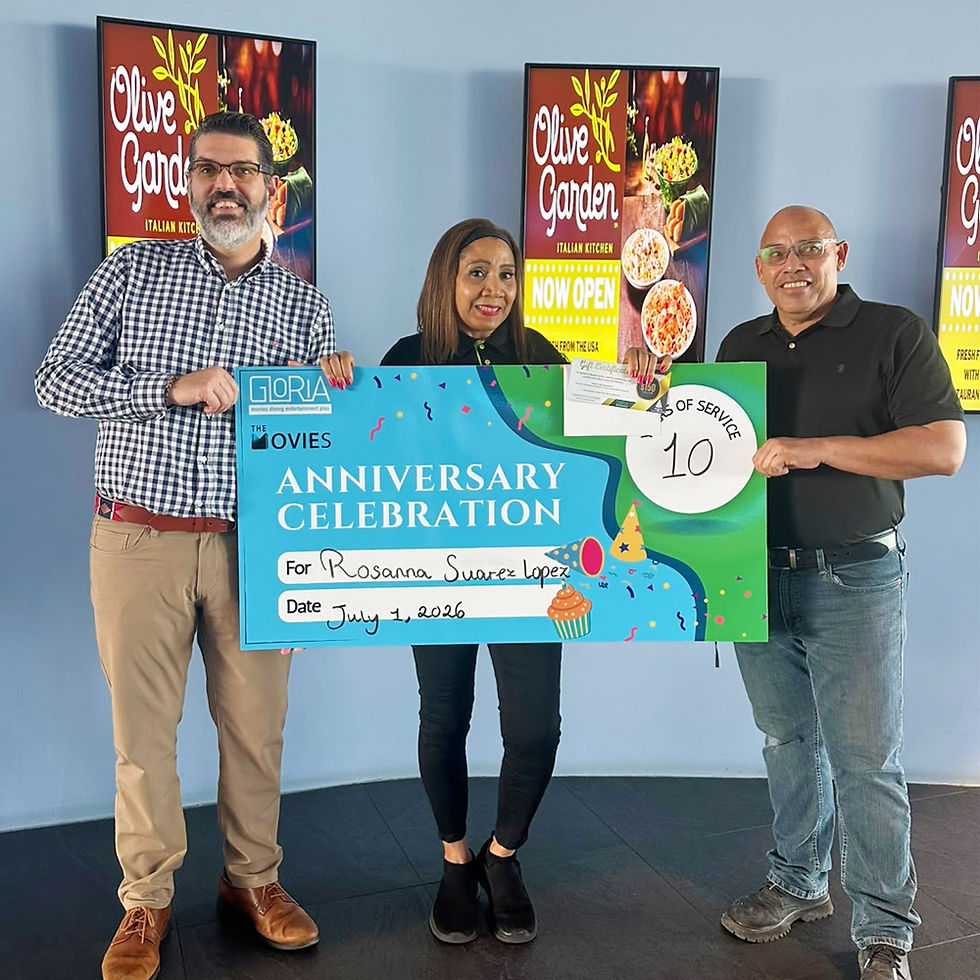 Rosanna, masha pabien cu bo 10 añanan di servicio!