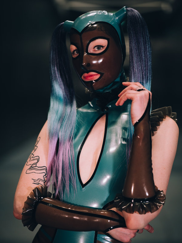 Limit Latex - Designer Portrait