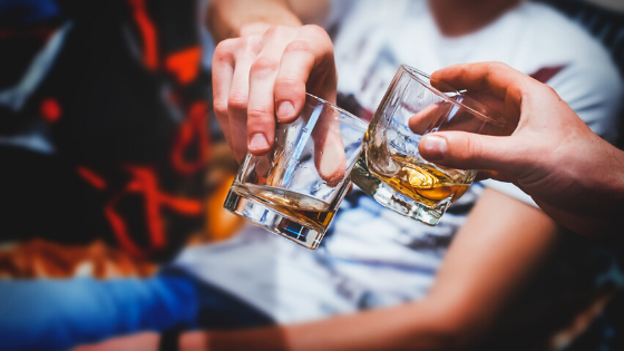Learn the signs of alcohol use disorder.