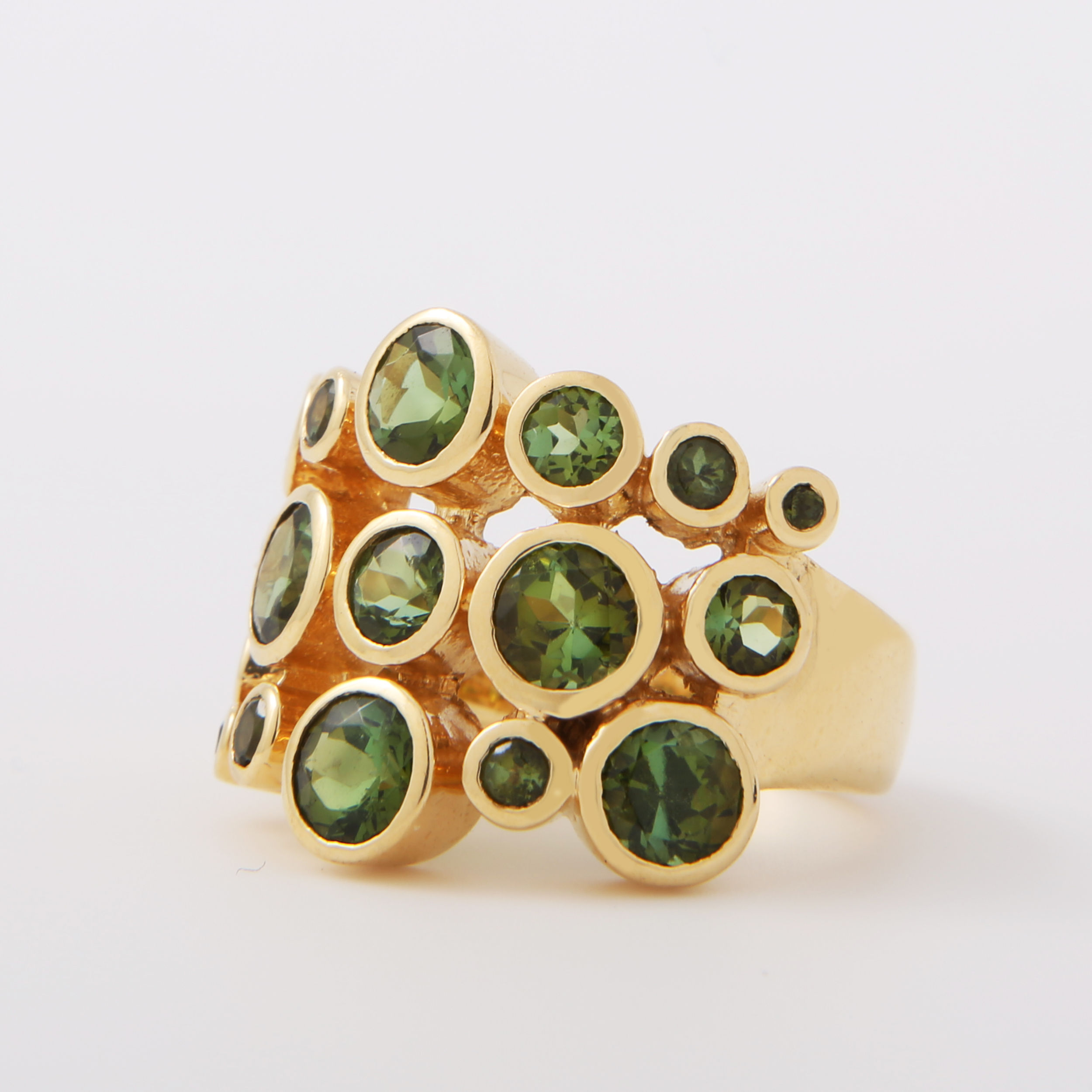 Modern Multi Peridot 18K Yellow Gold Ring