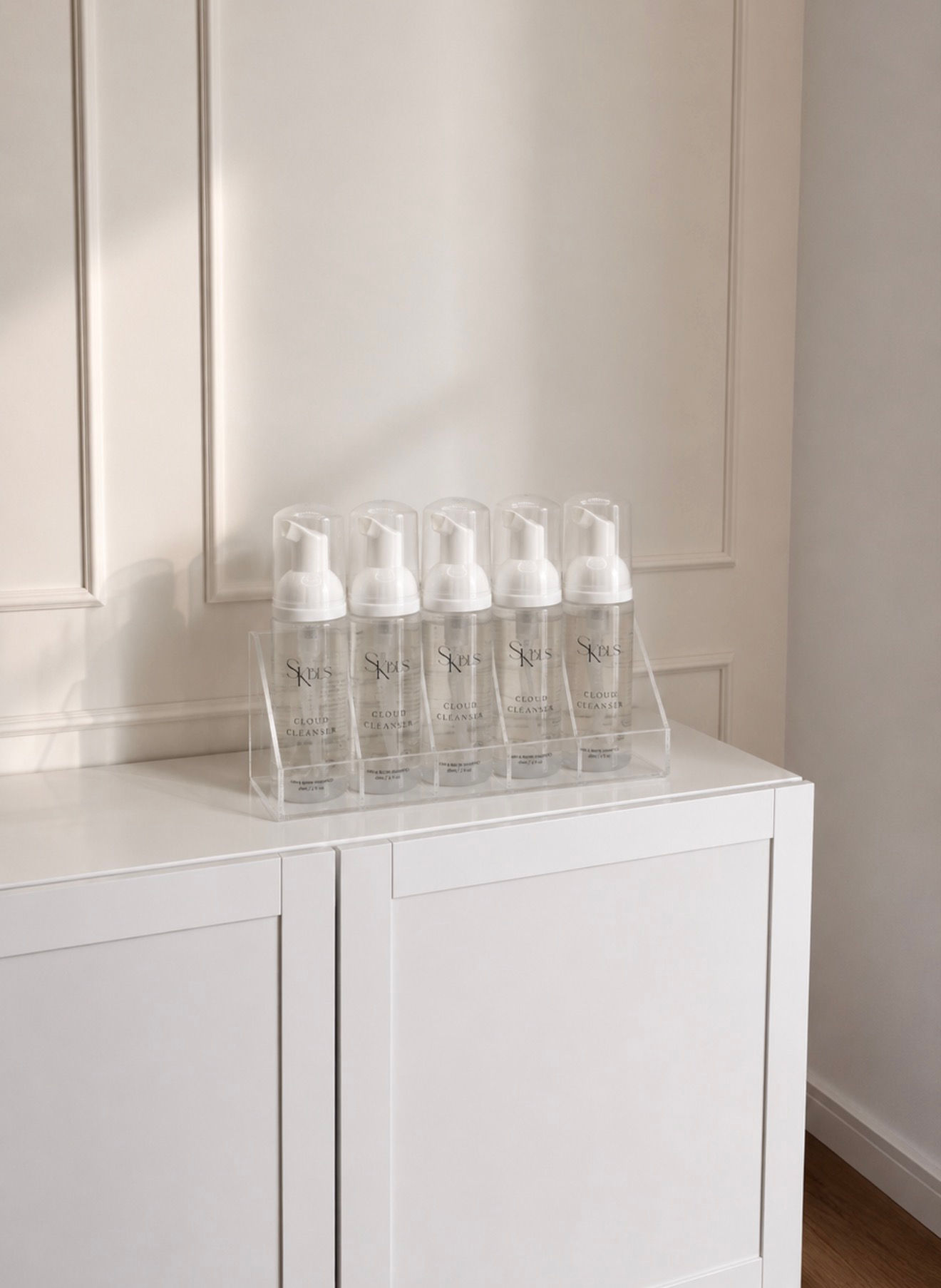 Frosty & clear label lash shampoo bottle
