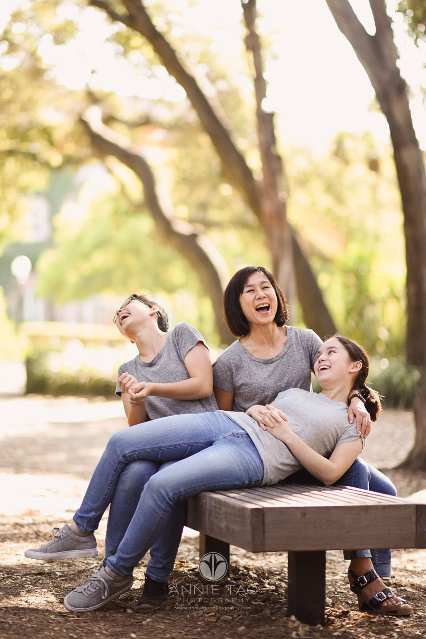 Bay-Area-lifestyle-family-photography-mom-and-teen-daughters-laughing-HORIZ