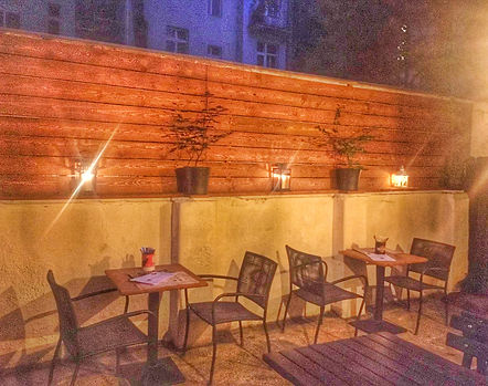gangster burger outdoor terrace.jpeg