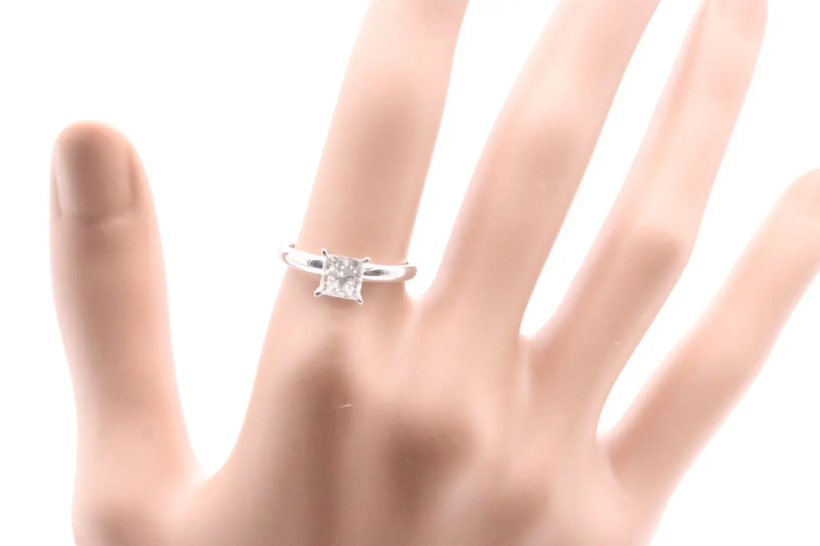 14K White Gold 1.07 Ct E Color VS2 Lab Grown Princess Cut Diamond Ring Certified