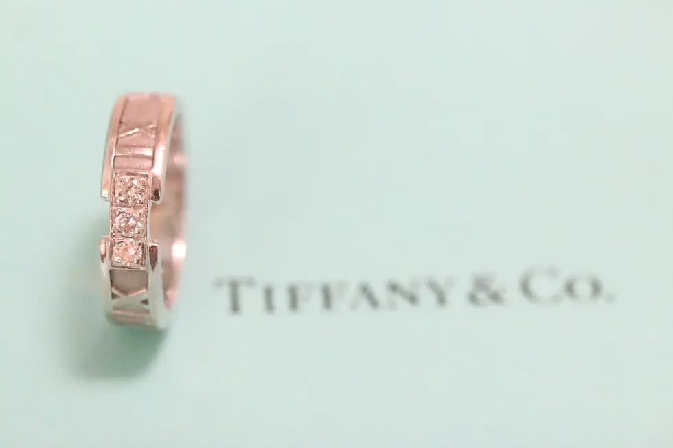 Thumbnail: Tiffany & Co Atlas 3 Diamond 18K White Gold 0.3 Carat 1995 Ring Size 7
