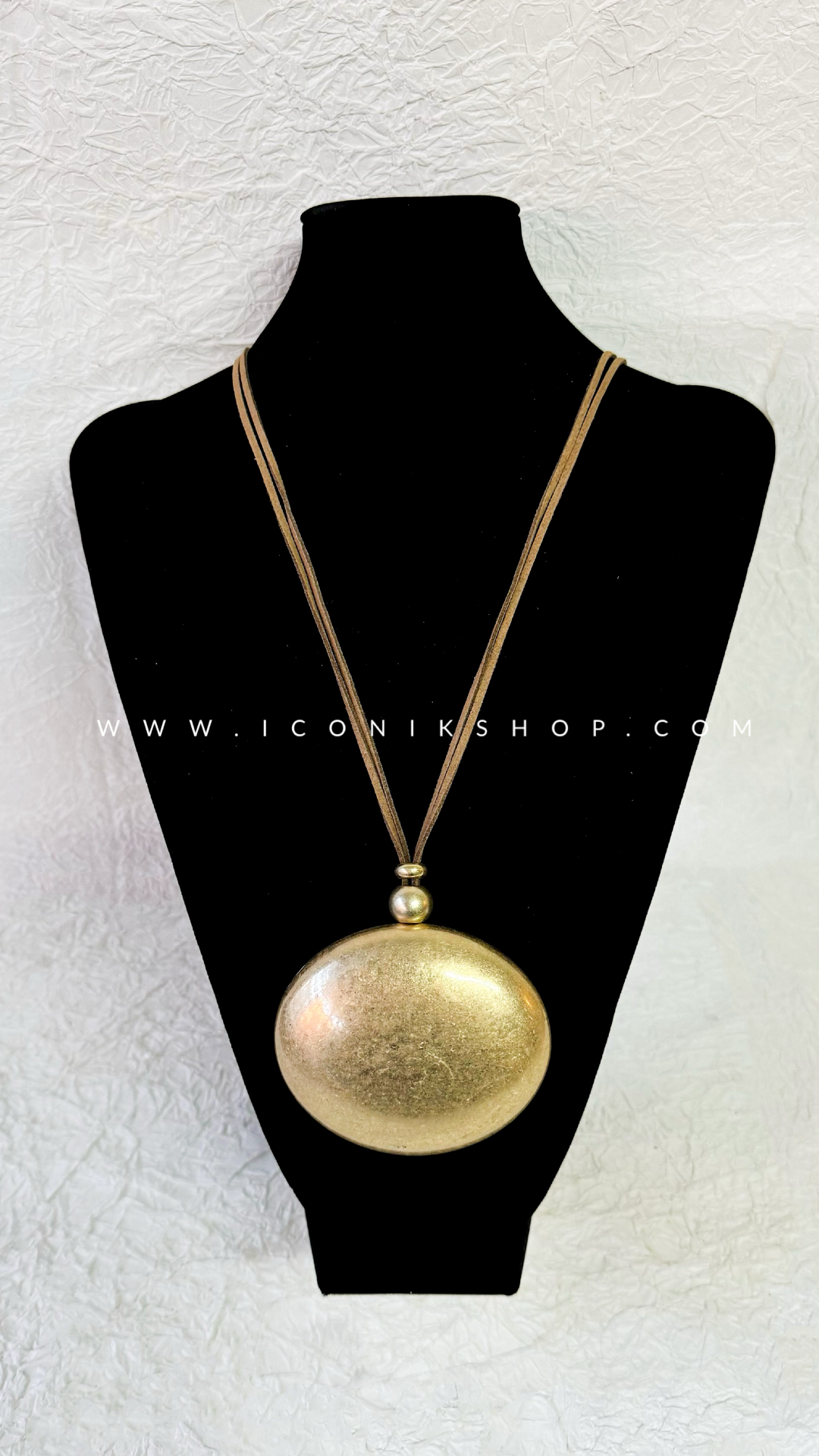 COLLAR MEDALLON SEMIESFERA
