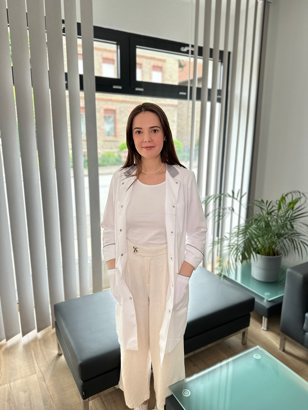 Olga - Spezialistin für Laser- & Nadelepilation