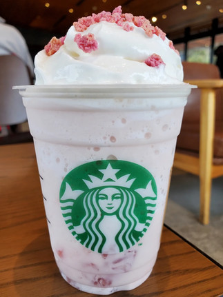 Starbucks Japan Sakura Saku Saku Frappuccino さくら咲くサクフラペチーノ (front)