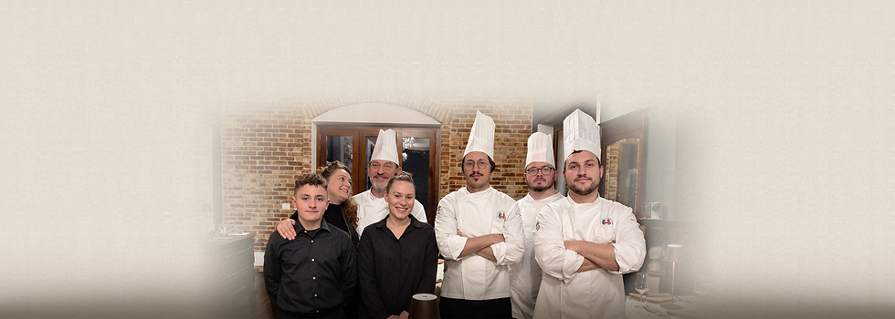 Ristorante Come in FAmiglia_Buttigliera Alta_tutto lo staff_la_nostra_famiglia _tutti.png