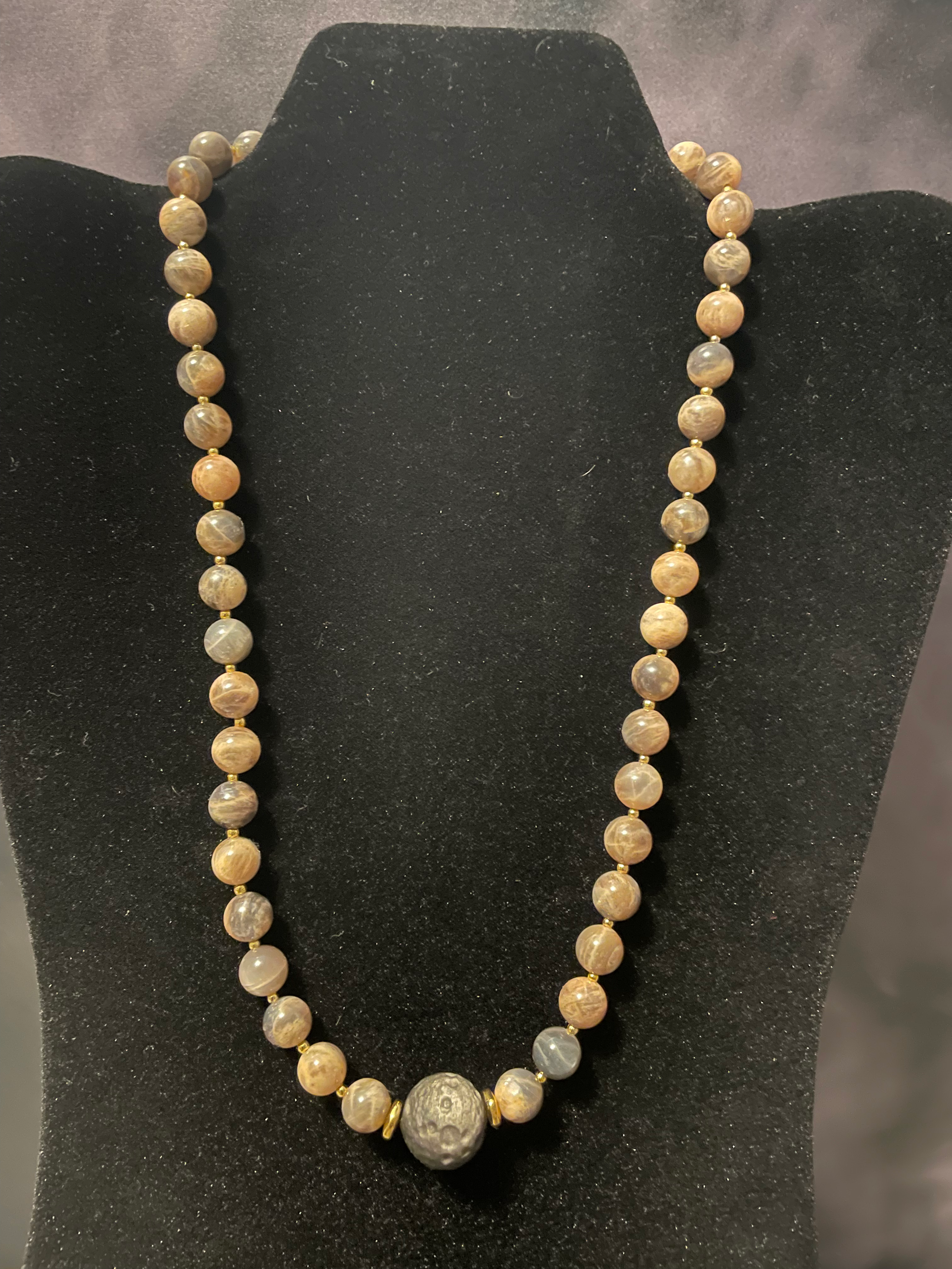 La Luna Energy Necklace Gold