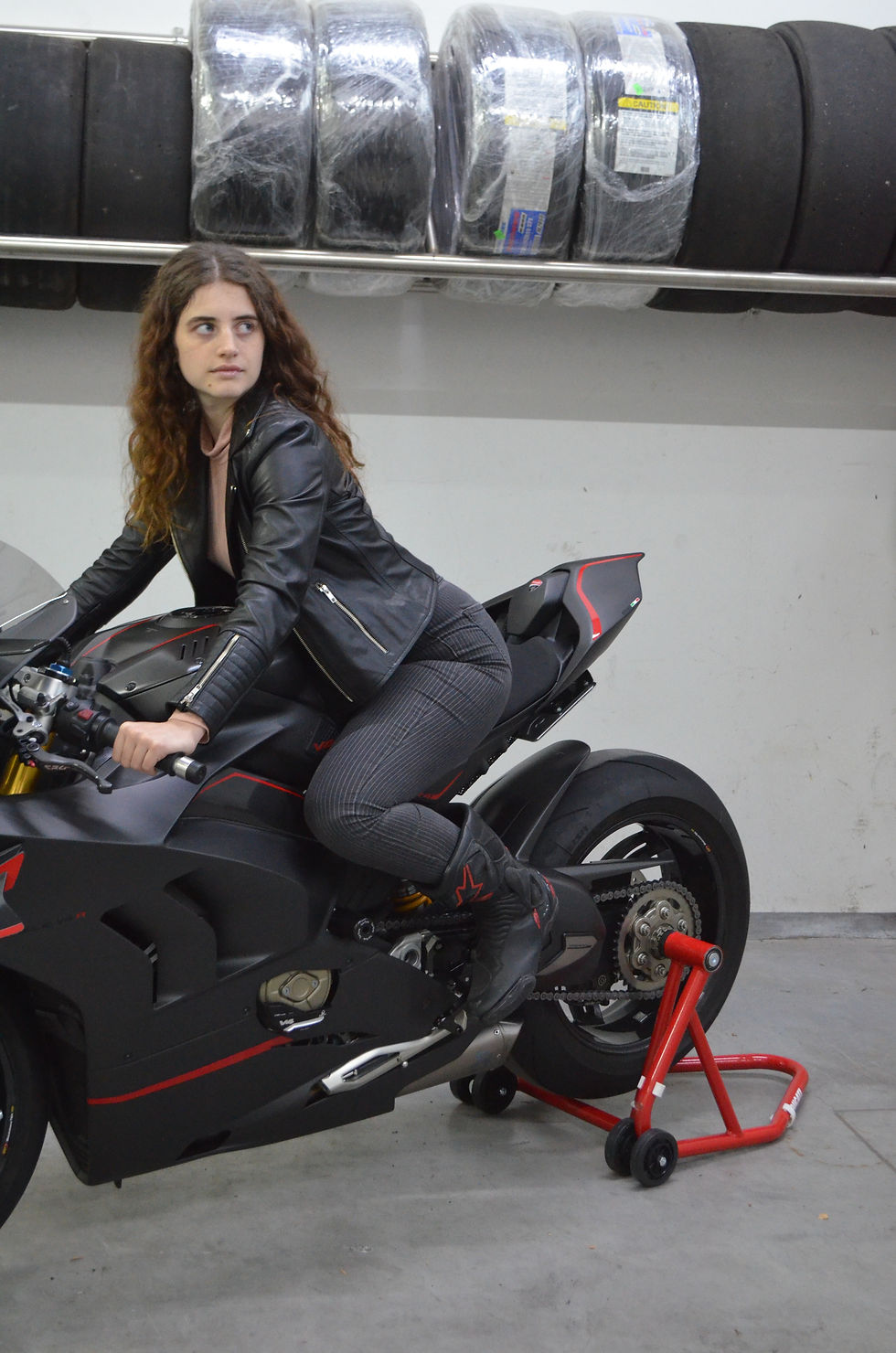 Miniatura: Caballete Moto Monobrazo para Ducati Panigale V4 1100