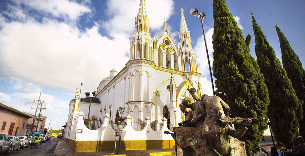 TUXTLA, GUTIÉRREZ, EL CORAZÓN DE CHIAPAS TUXTLA, GUTIÉRREZ, EL CORAZÓN DE CHIAPAS