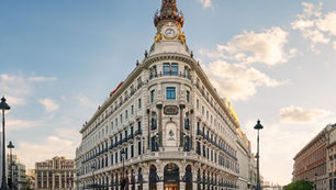 FOUR SEASONS CELEBRA SU 5° ANIVERSARIO EN EL CORAZÓN DE LA CAPITAL ESPAÑOLA