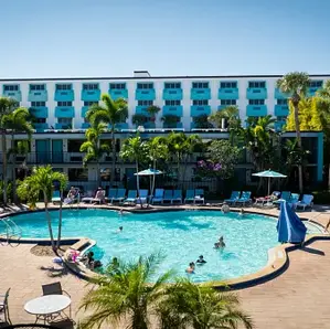 SIETE HOTELES EN ORLANDO CON ALBERCAS ESPECTACULARES PARA DISFRUTAR LAS VACACIONES DE PRIMAVERA