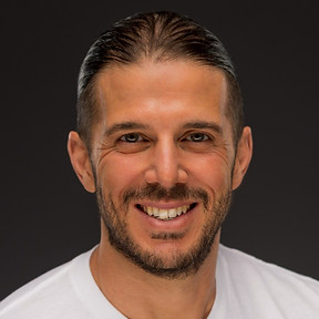 Mike Fata (9)-No-Logo_edited_edited.jpg