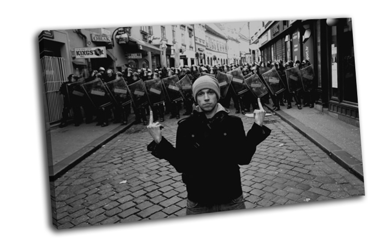 начинающий хулиган. картина хулиган. любить и драться надо до конца. хулиган. хулиганы реальные.