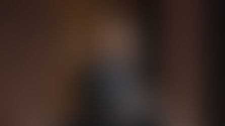 Petter Wennerström, lösningsarkitekt, står med armarna i kors och glatt ansikte