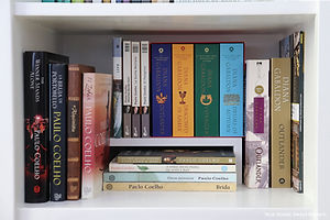 books-organization-outlander-series-paulo-coelho-collection.jpg