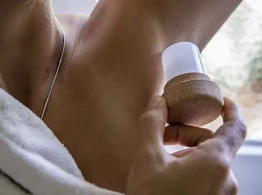 Dame Achsel Anwednung.webp