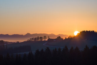 kurhotel-badzell-philippfroehlich-badzell-landschaft-sonnenuntergang.jpg