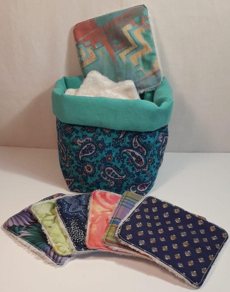 12 lingettes, motifs variés + pochon