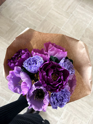 Loumer, création de fleurs en papier, fleurs en papier, fleurs en papier géantes, artisan, couronne de fleur en papier, bouquet de fleur en papier, fleurs durables, décoration de mariage, Nantes, Loire-Atlantique