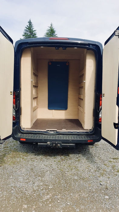 Aménagement véhicule utilitaire Pau, aménagement véhicule professionnel Pau, menuiserie Pau, menuiserie agencement Pau; Menuisier Pau, agencement Pau, Aménagement et menuiserie Pau